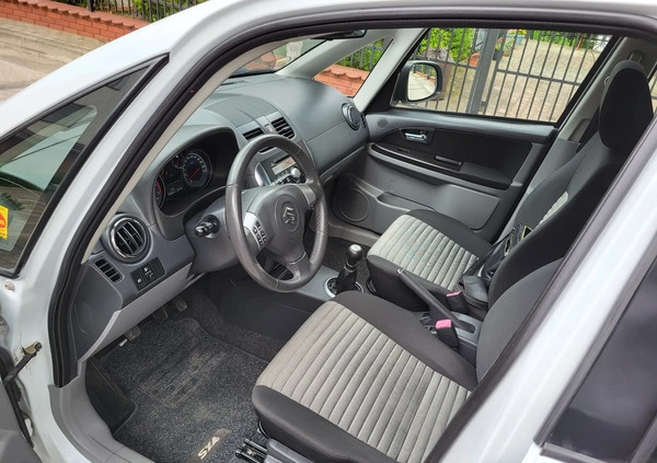 Suzuki SX4 cena 32500 przebieg: 158000, rok produkcji 2012 z Rzeszów małe 154